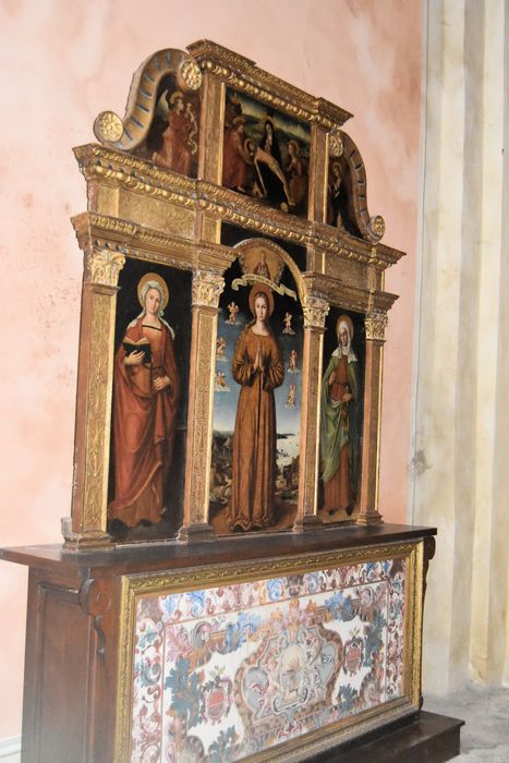 retable, tableaux : la Vierge de Pitié, entre saint Jean et sainte Madeleine, l'Annonciation et la Vierge immaculée