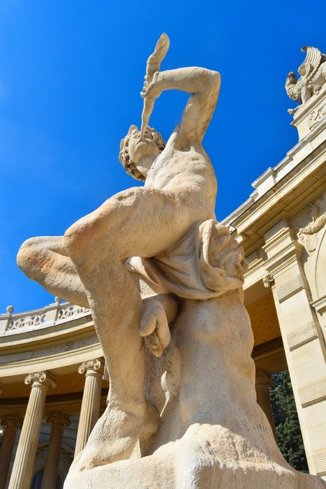 Palais Longchamp : Galerie, statue monumentale, vue générale