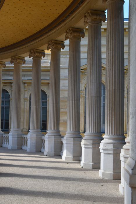 Palais Longchamp : Galerie, vue partielle