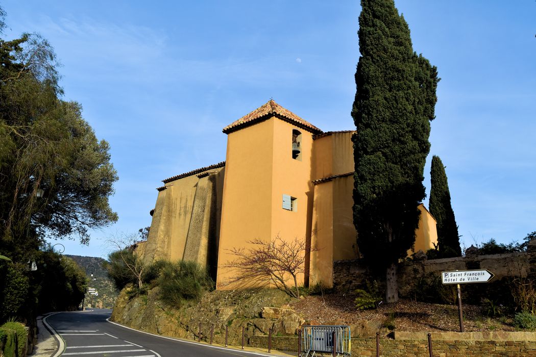 Chapelle Saint-François-de-Paule : Façade latérale nord, vue générale