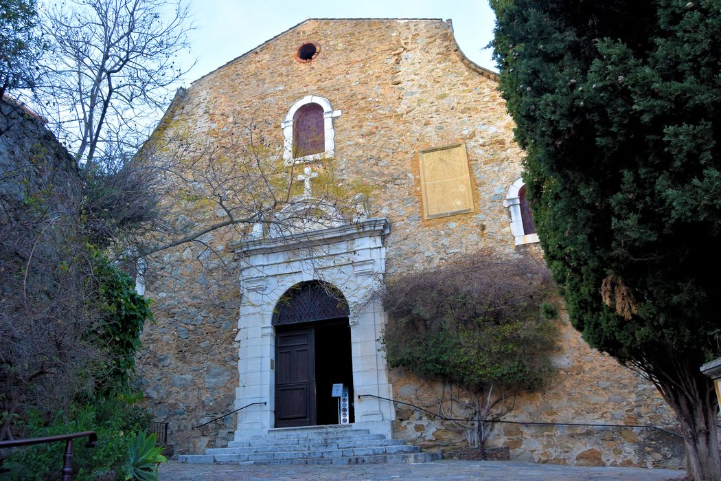 Eglise Saint-Trophime : Façade occidentale, vue générale