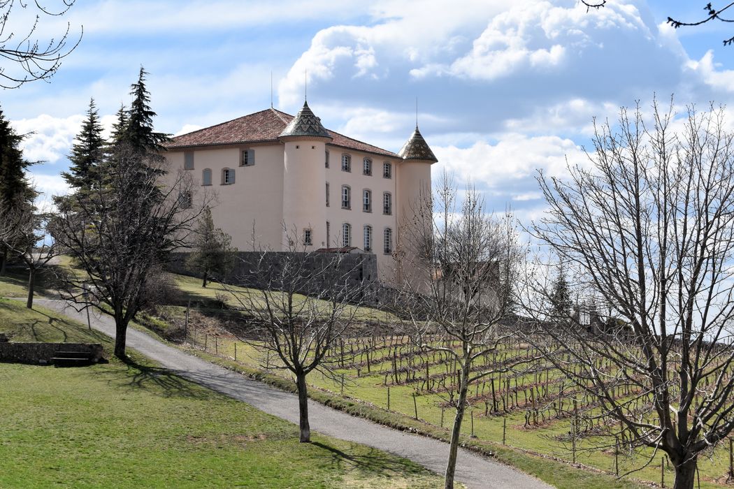 Château : Façades nord et ouest, vue générale