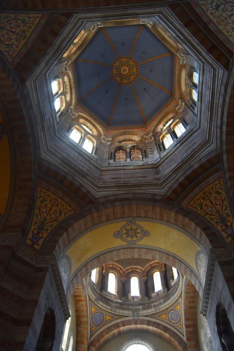 Cathédrale Sainte-Marie-Majeure, dite Nouvelle Major : Dôme de la croisée du transept