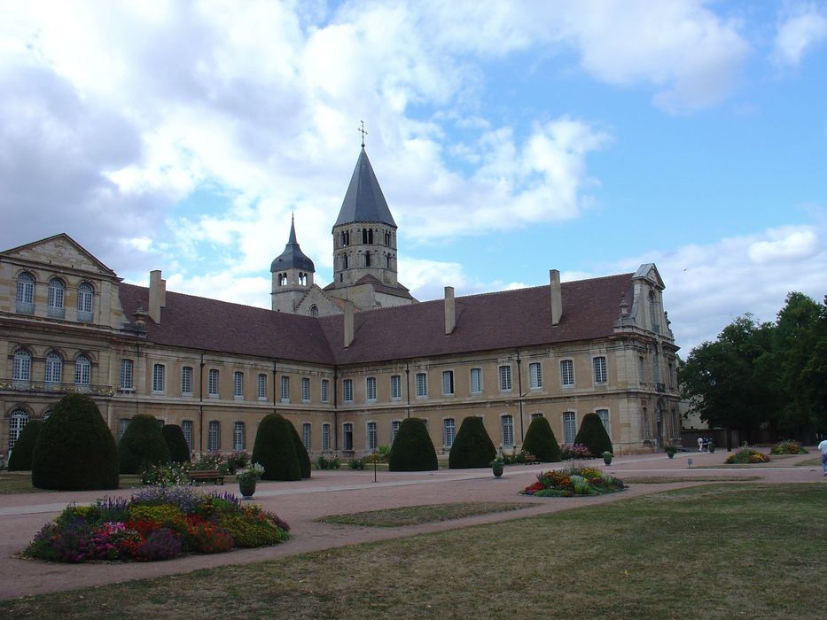 Ancienne Abbaye : Bâtiments abbatiaux, ensemble sud-est, vue partielle