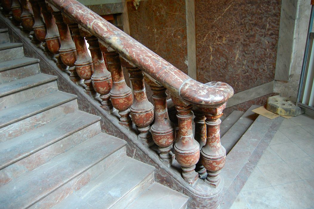 Hôtel de Cambacérès ou de Bragelongue : Escalier principal, vue partielle