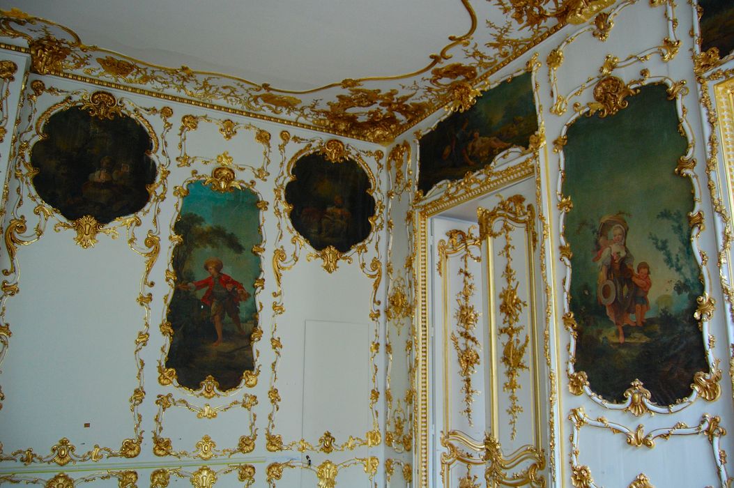 Hôtel de Cambacérès ou de Bragelongue : Salon, vue partielle du décor