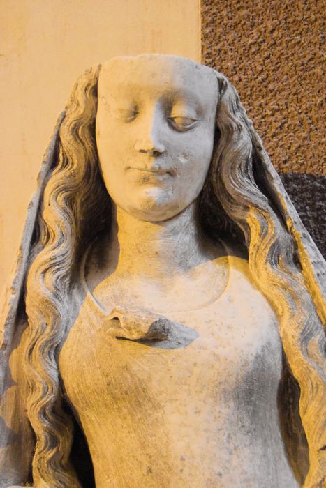 statue : Vierge à l'Enfant dite Notre-Dame de la Flotte, vue partielle