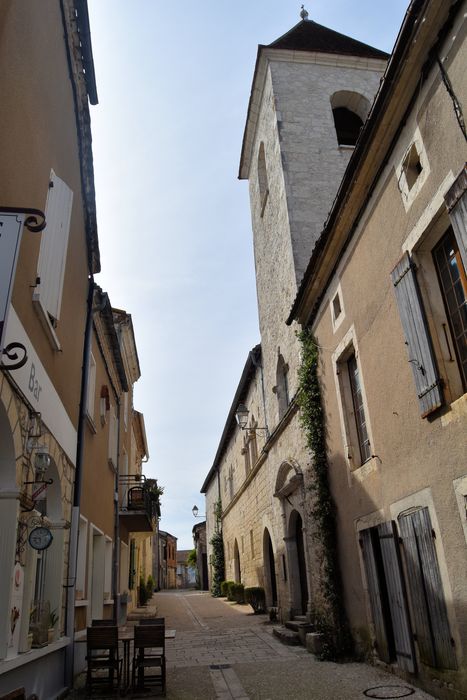 Maison : Façade sur rue, vue générale