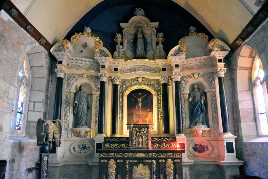 autel, tabernacle, retable, statues : La Vierge, saint Joseph