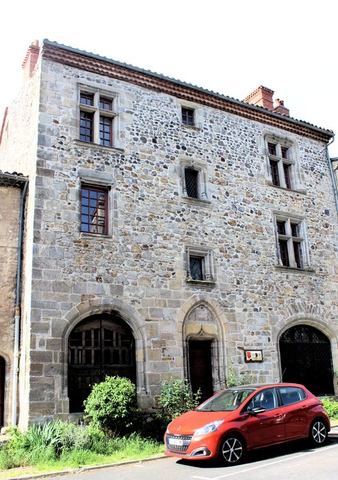 Maison dite du chapitre : Façade nord, vue générale