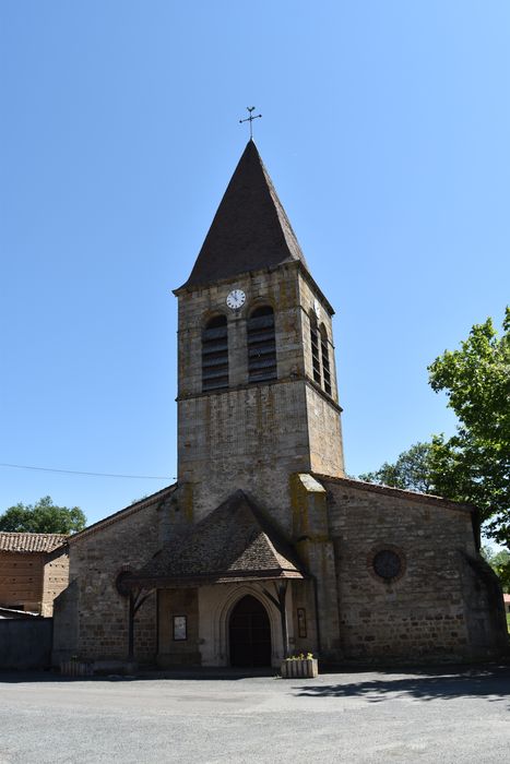 Eglise Saint-Bonnet : Façade occidentale, vue générale