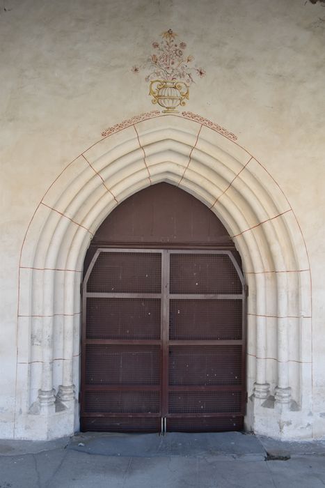 Eglise Saint-Bonnet : Portail occidental, vue générale