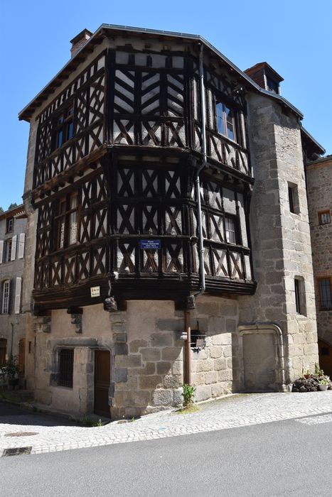 Maison Sergentale : Façades sud et ouest, vue générale