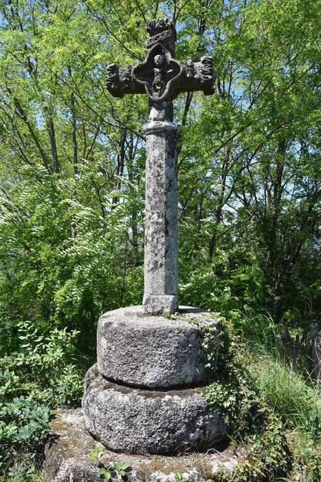 Croix du village : Vue générale