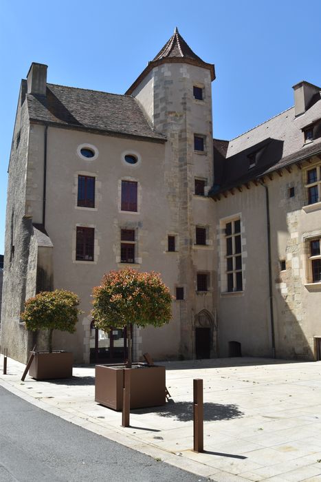 Maison dite de Louis XI : Ancienne cour intérieure, aile ouest, façade est, vue générale