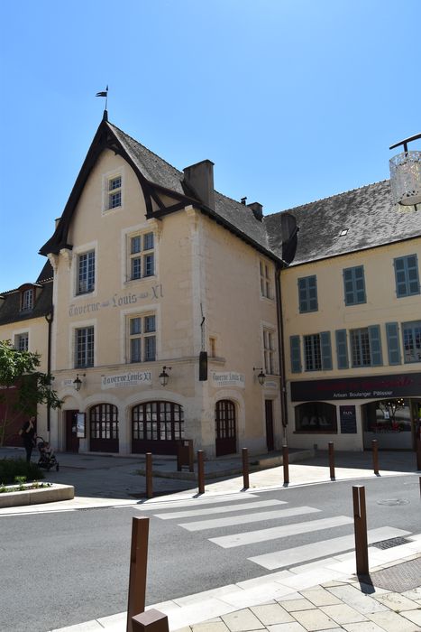 Maison dite de Louis XI : Façade est, vue générale