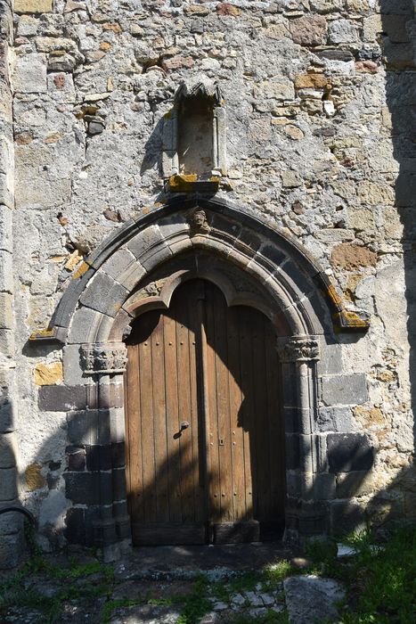 Eglise Sainte-Magdeleine : Portail sud, vue générale