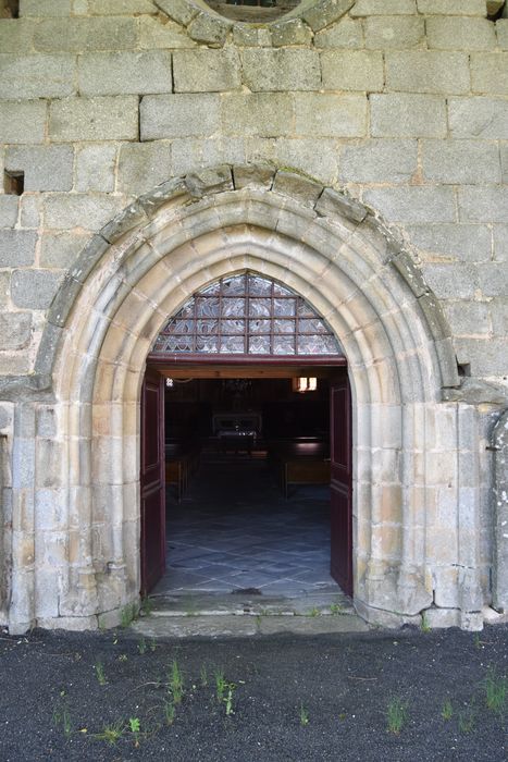 Eglise Saint-Jean-Baptiste : Portail occidental, vue générale