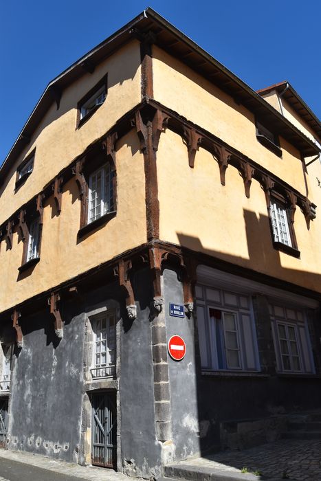 Maison à pans de bois : Façades sud et est, vue générale