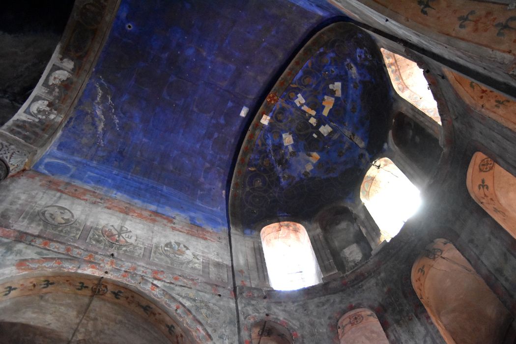 Eglise Saint-Etienne : Abside, vue générale de la voûte