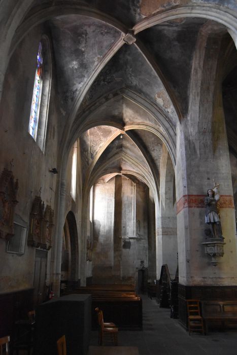 Eglise Saint-Etienne : Collatéral sud, vue générale