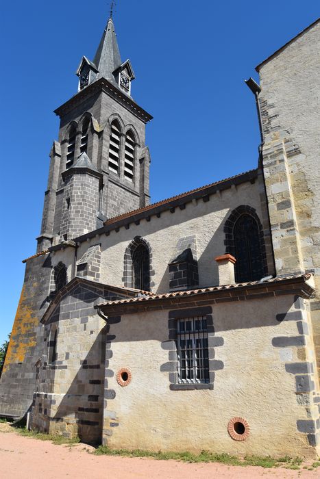 Eglise Saint-Etienne : Façade latérale sud, vue partielle