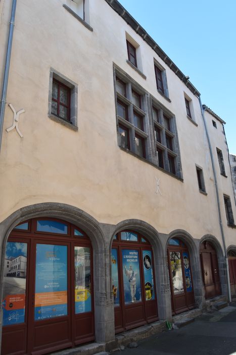 Maisons, à Montferrand : Façade sur rue, vue générale