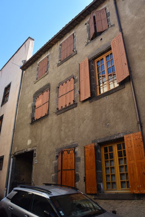 Maison (Hôtel d'Albiat), à Montferrand : Façade sur rue, vue générale