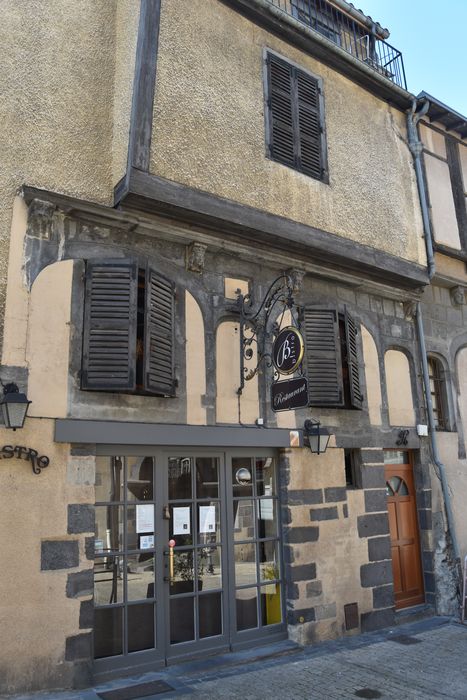 Maison, à Montferrand : Façade sur rue, vue générale