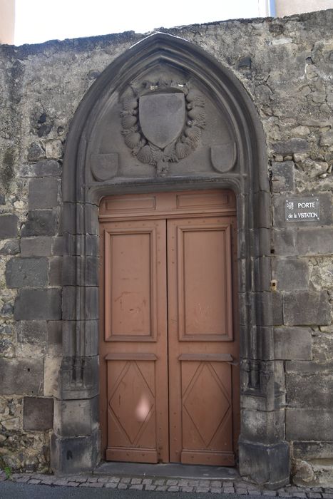 Ancien couvent de la Visitation, à Montferrand : Ancien portail sur rue, vue générale