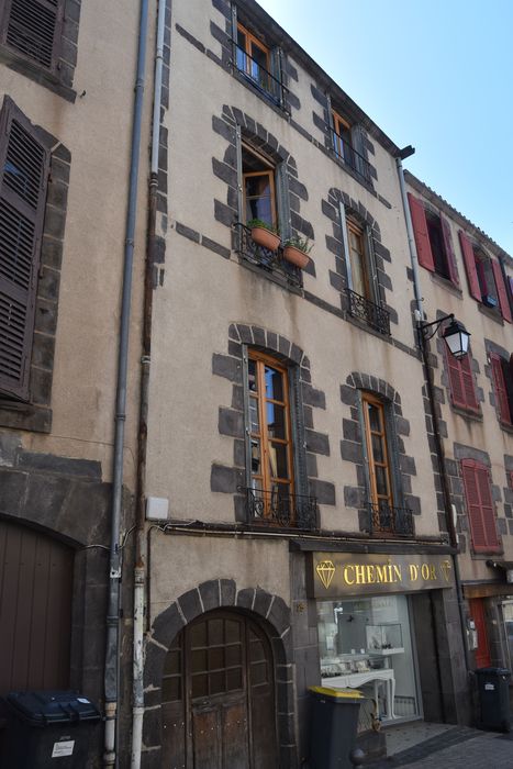 Hôtel Dumas de Paulard, à Montferrand : Façade sur rue, vue générale