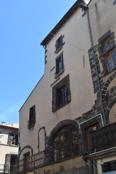 Maison, à Montferrand : Façade sur la rue Jules-Guesde, vue générale