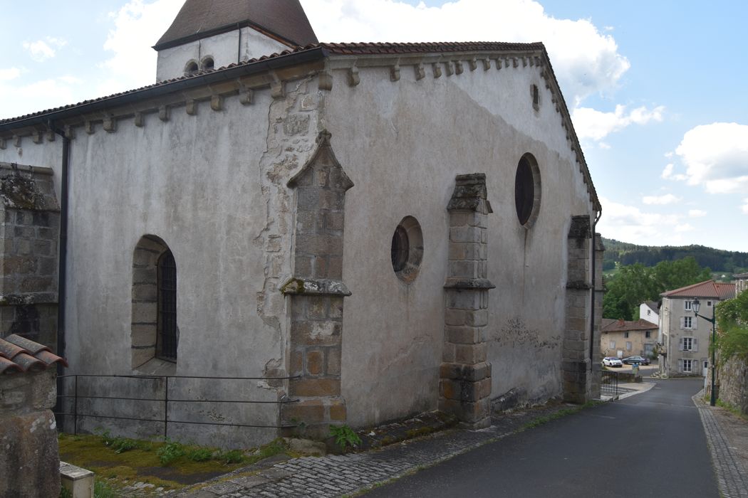 Eglise Saint-Bonnet : Façade occidentale, vue générale