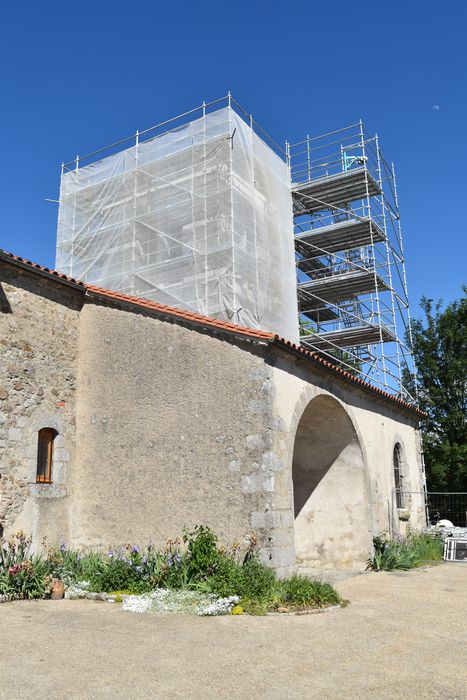 Eglise Saint-Eloy : Porche sud, vue générale