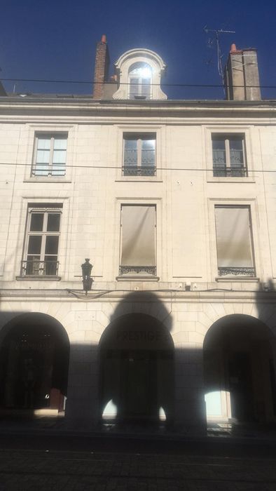 Maison : Façade sur rue, vue générale