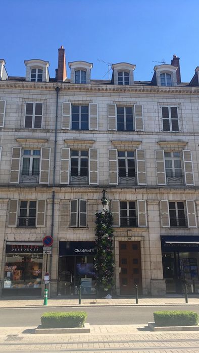 Immeuble : Façade sur rue, vue générale