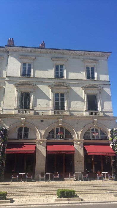 Immeuble : Façade sur rue, vue générale