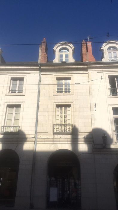 Maison : Façade sur rue, vue générale