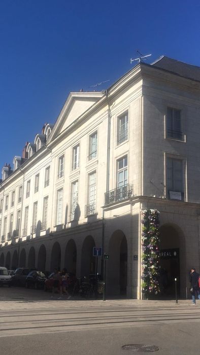 Maison : Façade sur rue, vue générale