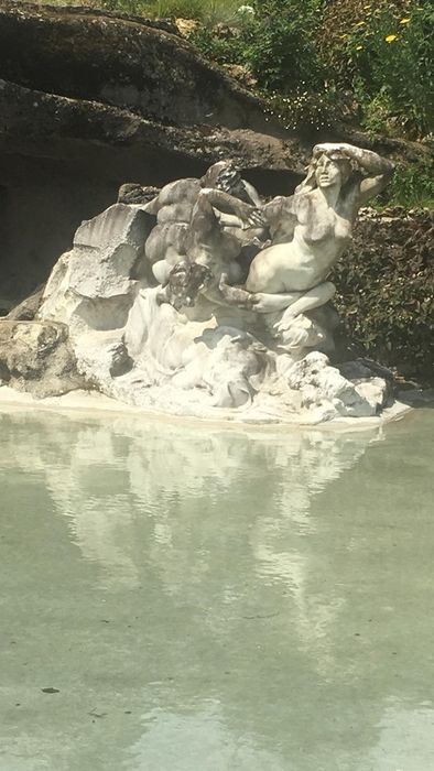 Fontaine monumentale dite « La Source humaine » : Vue partielle