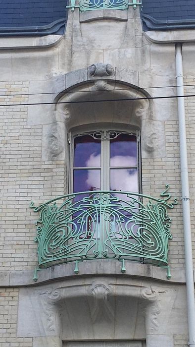 Maison Art Nouveau : Façade sur rue, vue partielle