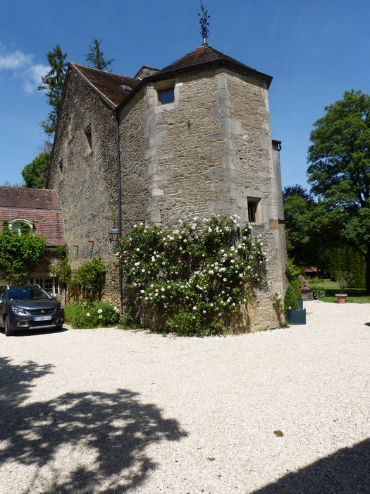 Maison Renaissance : Façade sud-ouest, vue générale