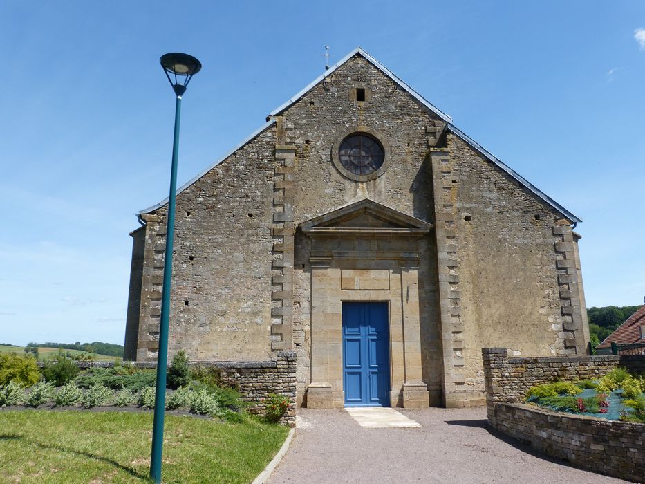 Eglise Saint-Pierre-ès-Liens : Façade occidentale, vue générale