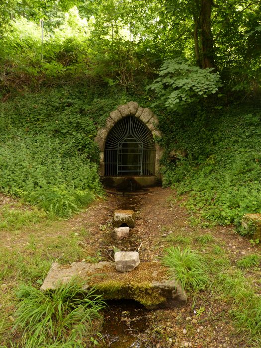 Fontaine aux Fées, vue générale