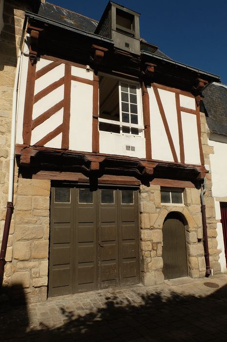 Maison : Façade sur rue, vue générale