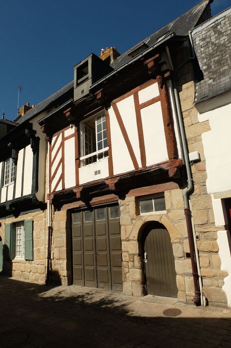 Maison : Façade sur rue, vue générale