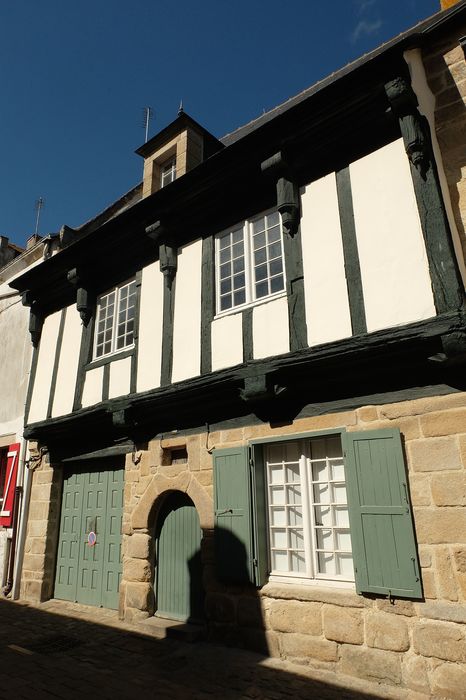 Maison : Façade sur rue, vue générale