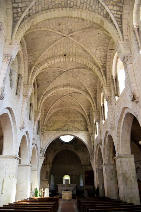 Eglise abbatiale Sainte-Marie (ancienne) : Nef, vue générale