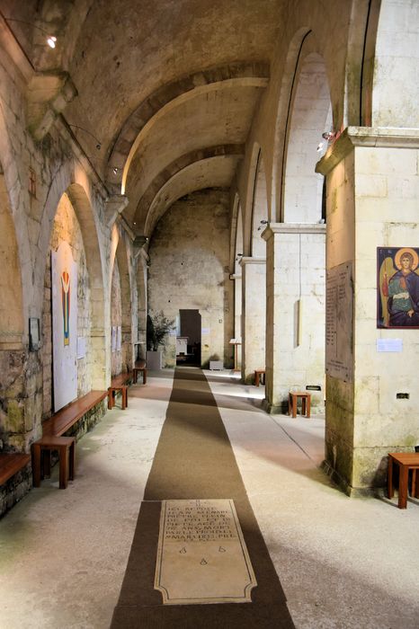 Eglise abbatiale Sainte-Marie (ancienne) : Bas-côté nord, vue générale