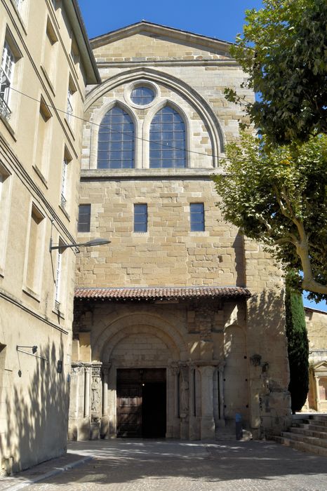 Eglise Saint-Barnard, ancienne collégiale